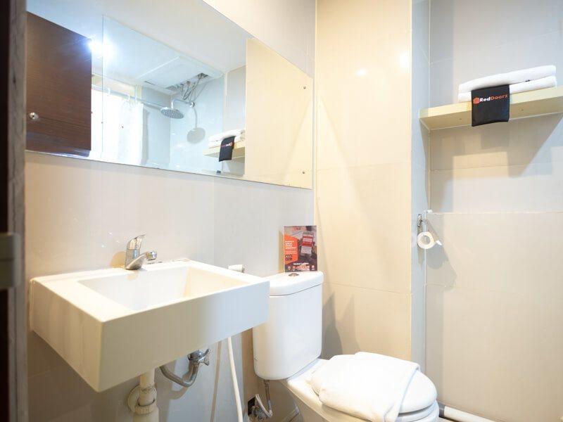 Reddoorz Apartment At Bogor Valley Extérieur photo